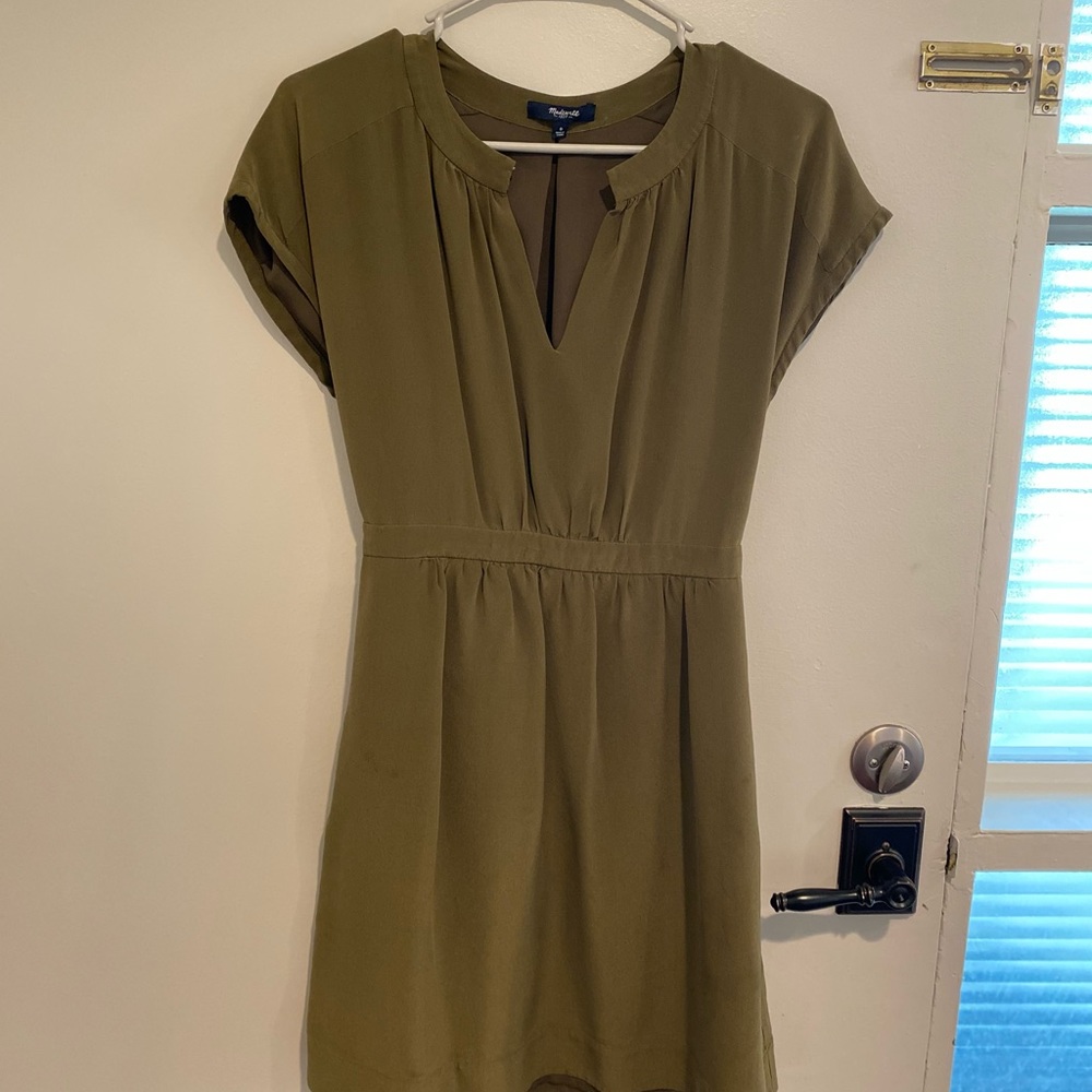 Madewell olive green dress with pockets. Worn a few times, freshly dry cleaned
